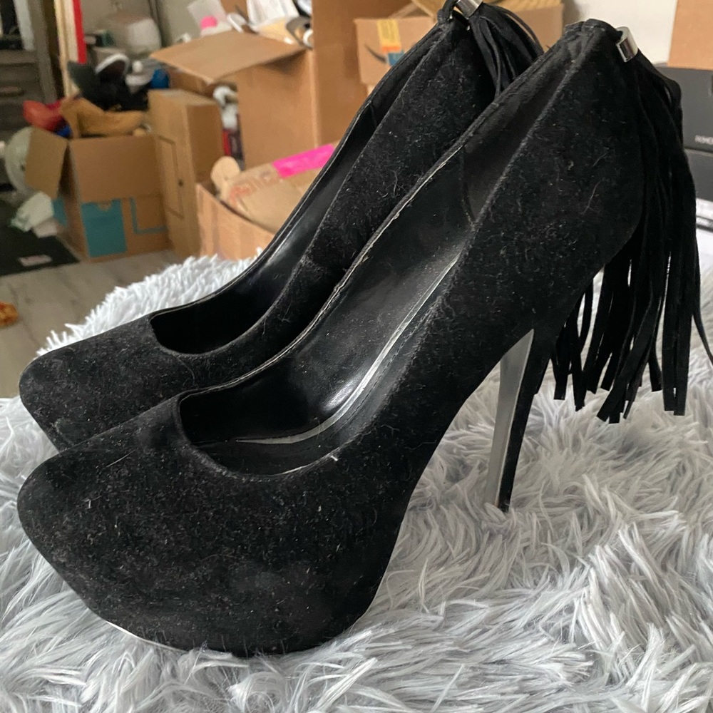 Beautiful crushed velvet Shieke heels size 10